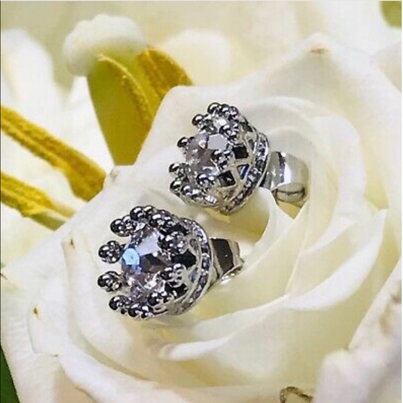 Sparkling Cubic Zirconia Solitaire Crown Studs - Picture 1 of 4
